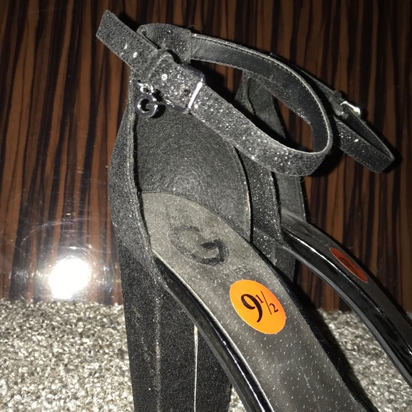 Guess Shantel Sparkle Heel. - Picture 3 of 3
